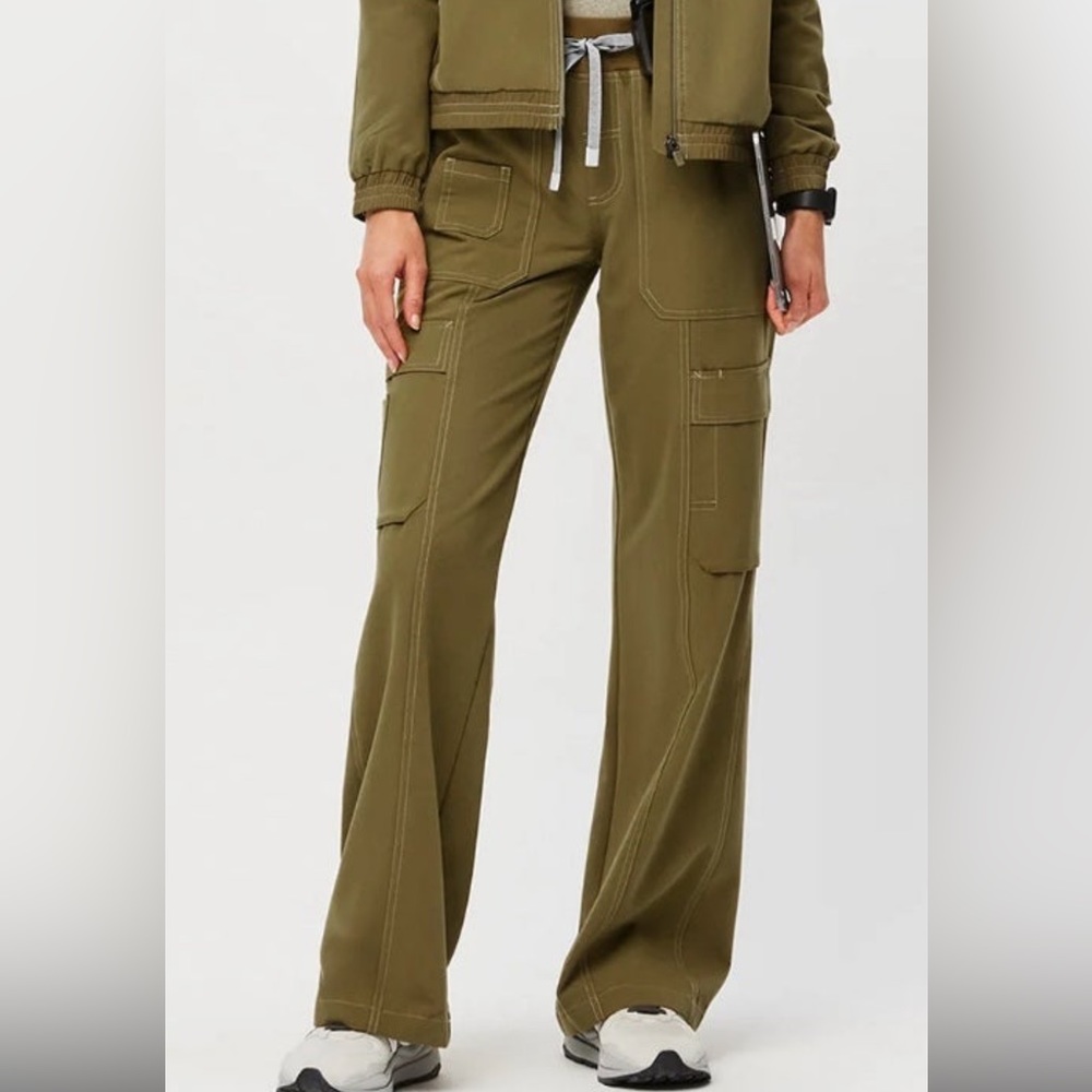 LOOKING FOR SIZE TALL LARGE